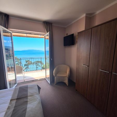 Villa Volosko With Private Parking And Breakfast,Seaview Exterior foto