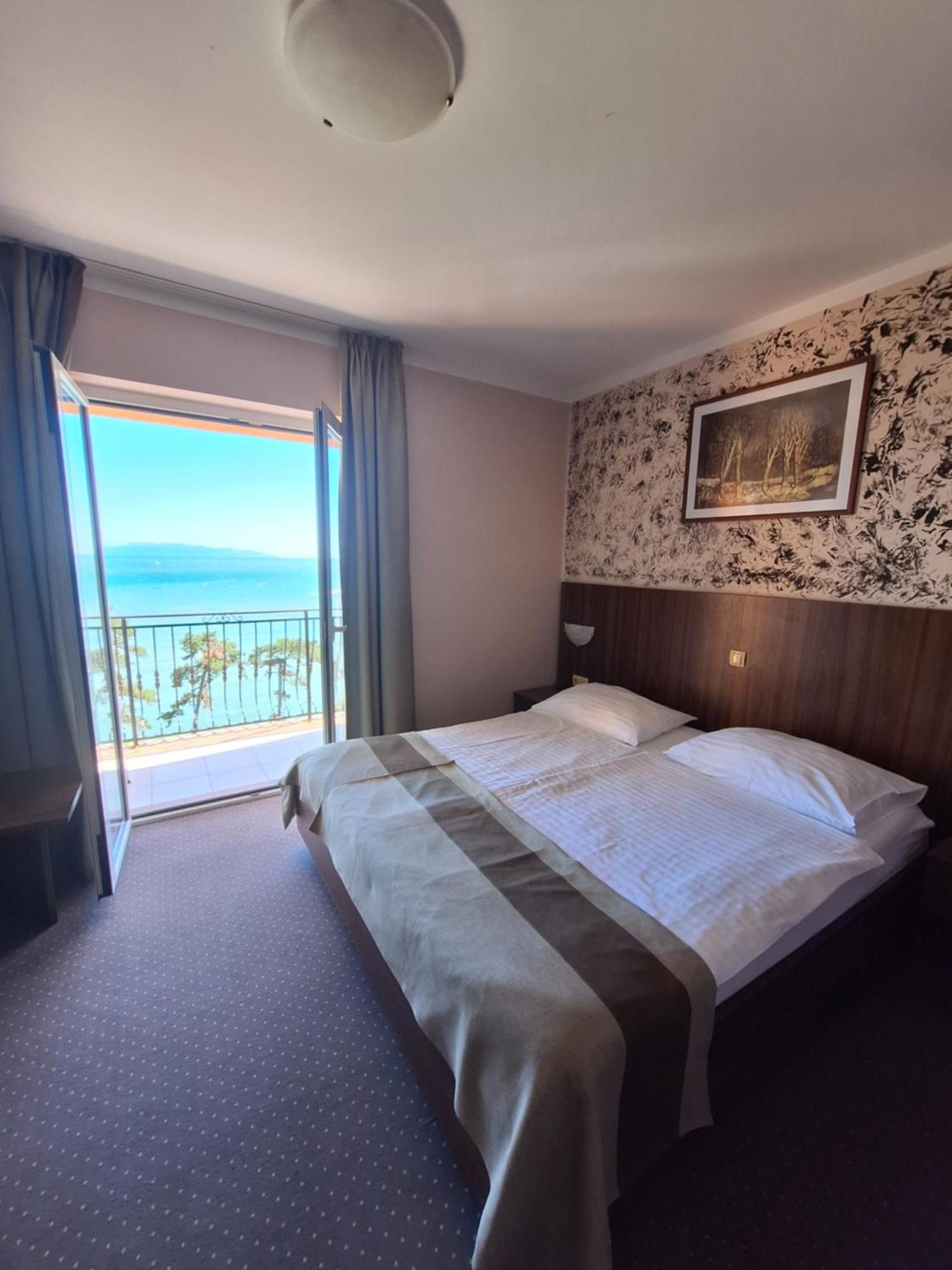 Villa Volosko With Private Parking And Breakfast,Seaview Exterior foto