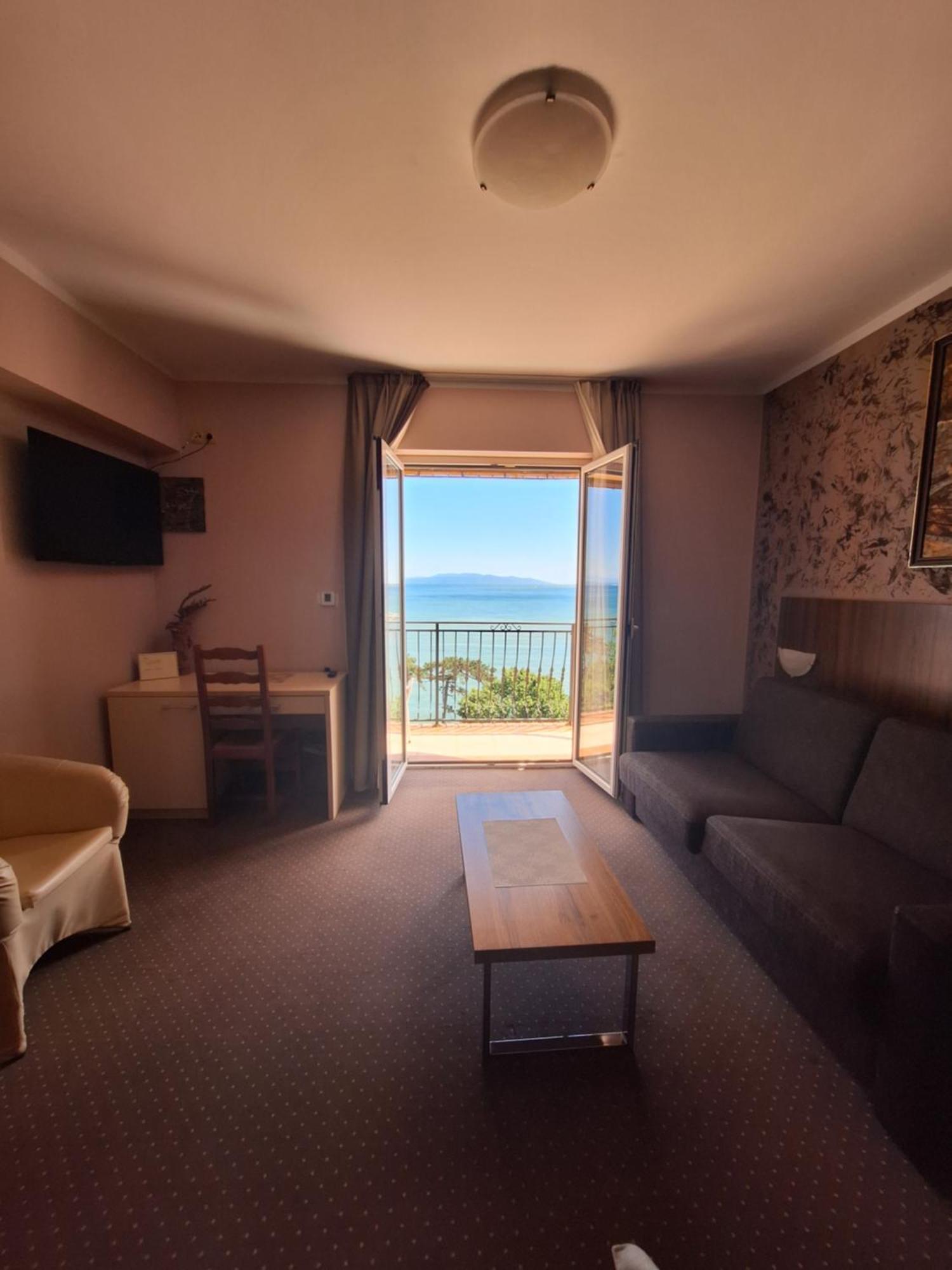 Villa Volosko With Private Parking And Breakfast,Seaview Exterior foto